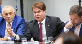 #PraTodosVerem: Na fotografia aparece o presidente do TRE-PB falando durante a reunião com os de...