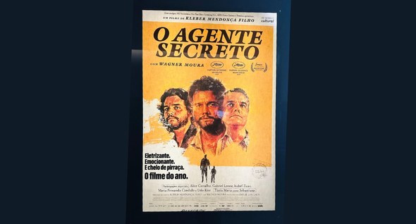 “Sétima ArTRE” reúne servidores do TRE-PB em estreia de filme_3 #PraTodosVerem: Na fotografia aparece um pôster de cinema retangular, na vertical, para o filme ...