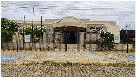 #PraTodosVerem: Nas fotografias aparecem os cartórios e Picuí e Cuité antes e depois das melhorias.