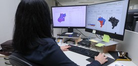 Painel reúne gráficos interativos e permite revisitar a soma dos votos por turno, região, unidad...