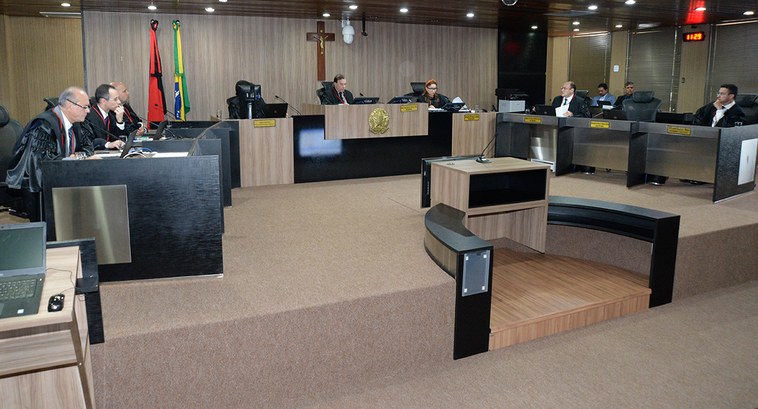 Corte Eleitoral aprova resolução que trata da transferência das sedes da 22ª, 38ª e 51ª Zonas Eleitorais #PraCegoVer: Corte Eleitoral em sessão de julgamentos
