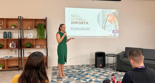 Giovanna Mayer aproveitou a sessão desta segunda (21) para fazer referência ao Dia Nacional de L...