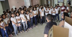 Estudantes de Pedras de Fogo visitam Memorial e participam de palestra sobre venda do voto