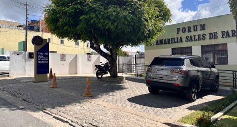 #PraTodosVerem: Foto da solenidade de inauguração do Fórum Eleitoral de Queimadas.