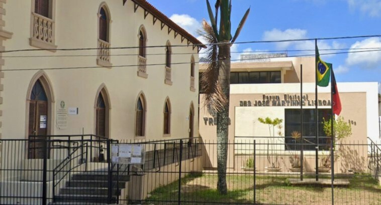 Juiz eleitoral se reunirá com representantes de partidos políticos #PraTodosVerem: Na fotografia aparece o prédio da Central de Atendimento ao Eleitor da Paraíba.