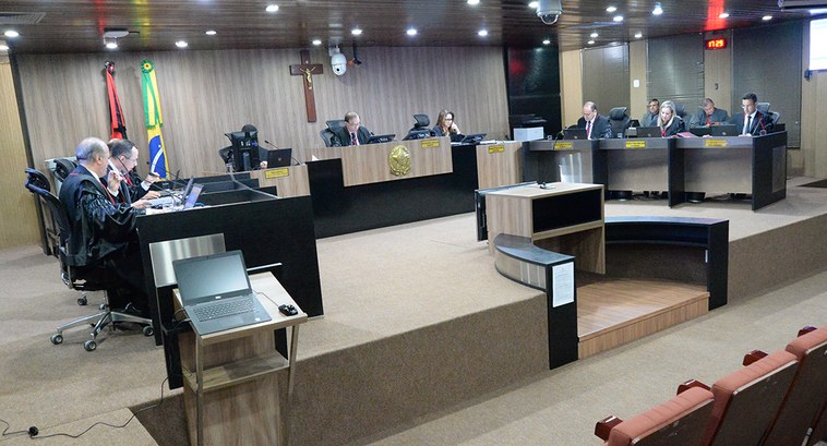 Juíza Michelini Jatobá recebe a comenda de Alta Distinção "Ministro Célio Silva" Michelini de Oliveira Dantas Jatobá, membro do TRE-PB e presidente do Colégio de Ouvidores da Ju...