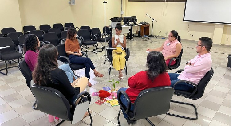 Servidores participaram do 43º Círculo de Construção de Paz. A iniciativa visa fortalecer a cult...
