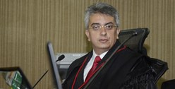 Advogado Márcio Accioly de Andrade na sua última participação como membro da Corte Eleitoral da ...