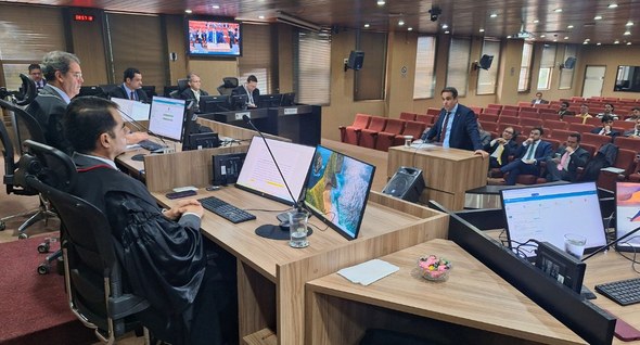 #PraTodosVerem: Na fotografia, aparece o Procurador-Chefe do MPF ao microfone saudando o novo Pr...