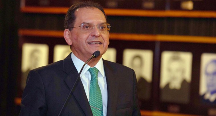 #PraTodosVerem: Na fotografia aparece o Ministro do Superior Tribunal de Justiça (STJ) Reynaldo ...