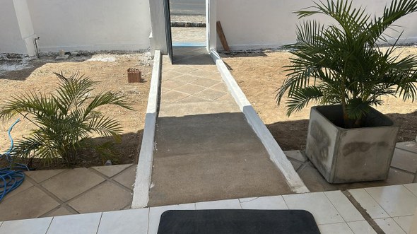 Reforma do Cartório Eleitoral de São José de Piranhas é concluída #PraTodosVerem: Na fotografia interna aparece a entrada principal do Cartório Eleitoral de São J...