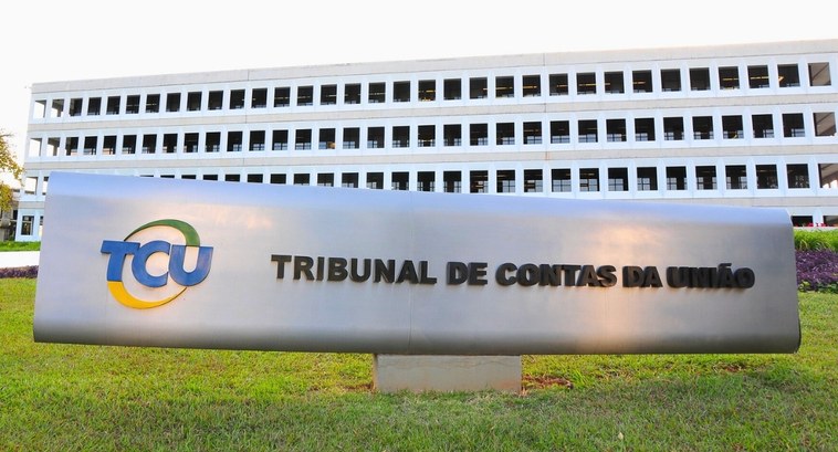 TCU fiscaliza adoção de tecnologias e boas práticas que favorecem o público PCD #PraTodosVerem: Na fotografia aparece a fachada do Edifício-sede do Tribunal de Contas da União.