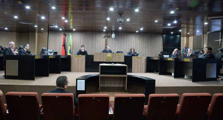 TRE-PB aprova voto de pesar pelo falecimento da professora Maria Pontes Desembargador Carlos Martins Beltrão Filho propôs o voto de pesar