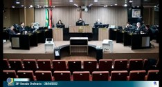 #PraCegoVer: Corte Eleitoral em sessão de julgamento, juízes sentados à mesa do Tribunal Regiona...