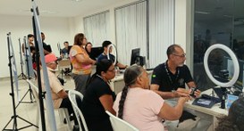 O atendimento foi limitado devido à alta demanda. Eleitores com biometria cadastrada estão sendo...