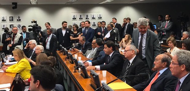 Desembargador Romero Marcelo participa da Audiência Pública na Comissão de Reforma Política na C...