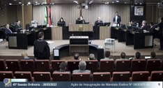 Corte Eleitoral da Paraíba em sessão de julgamento com seis julgadores à mesa; o presidente ao c...