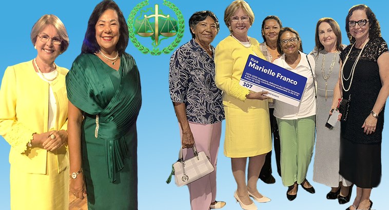 TRE-PB defensoria pública #ParaTodosVerem: Mulheres em pé, pousando para foto.