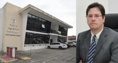 #PraCegoVer: Juiz Geraldo Emílio Porto, diretor do Fórum Eleitoral de João Pessoa ao lado da fac...