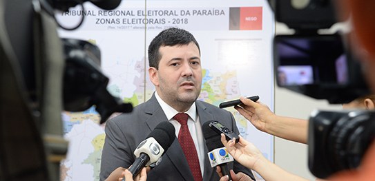 O Diretor-Geral do Tribunal Regional Eleitoral da Paraíba, André Soares Cavalcanti, concedeu ent...
