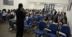 Escola Judiciária Eleitoral faz campanha do Eleitor Jovem na Escola Estadual Lyceu Paraibano.