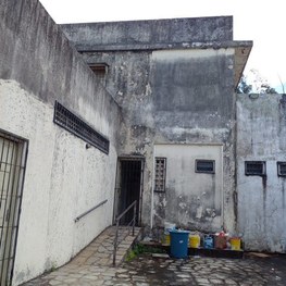 #PraTodosVerem: Montagem com oito fotografias em formato quadrado, mostrando o antes, à esquerda...