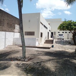 #PraTodosVerem: Montagem com oito fotografias em formato quadrado, mostrando o antes, à esquerda...