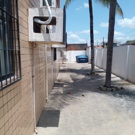 #PraTodosVerem: Montagem com oito fotografias em formato quadrado, mostrando o antes, à esquerda...