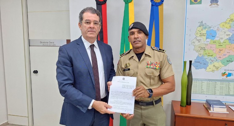 #PraTodosVerem: Na fotografia aparece o presidente do TRE-PB ao lado do comandante da polícia mi...