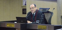 Juiz membro Antônio Carneiro