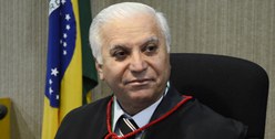 Marcos Cavalcanti em sessão de julgamento