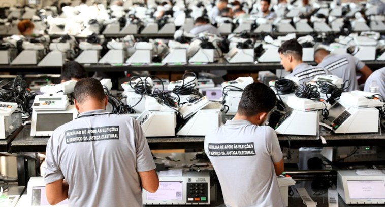 TRE-PB realiza capacitação para atuarem como ALVTs na Eleição Suplementar de Cabedelo A iniciativa visa capacitar 30 pessoas convocadas para prestar suporte às urnas eletrônicas. O t...