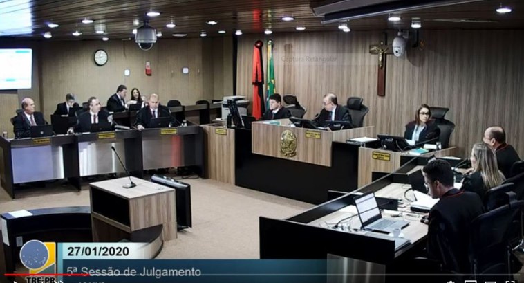 #PraCegoVer: imagem mostra corte eleitoral, no pleno do TRE-PB, no momento da sessão de julgamen...