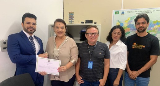 Foram cassados os registros e diplomas de todos os candidatos (as) eleitos e suplentes que conco...