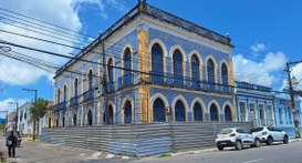 O presidente do TRE-PB, Oswaldo Trigueiro, visitou a obra acompanhado do juiz membro da Corte, K...
