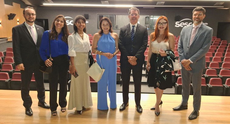 #PraTodosVerem: Na fotografia aparece integrantes da Comissão Organizadora do Congresso Internac...