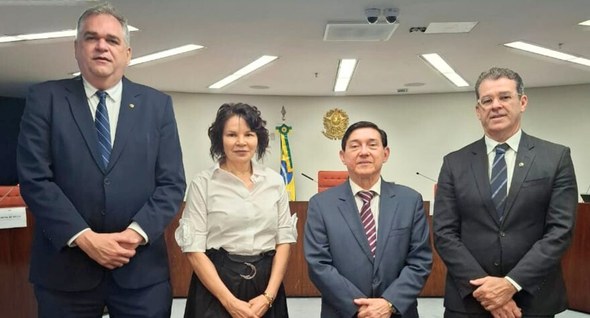 #PraTodosVerem: Na fotografia aparecem os presidentes do TJPB Fred Coutinho, do TRT13 Herminegil...