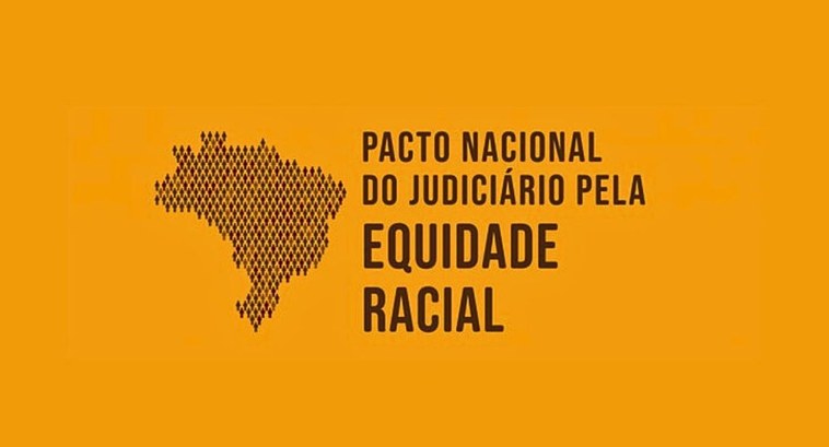 TRE-PB adere ao Pacto Nacional do Judiciário pela Equidade Racial #PraTodosVerem: No centro da imagem aparece o mapa do Brasil à esquerda; e à direita a expressão...