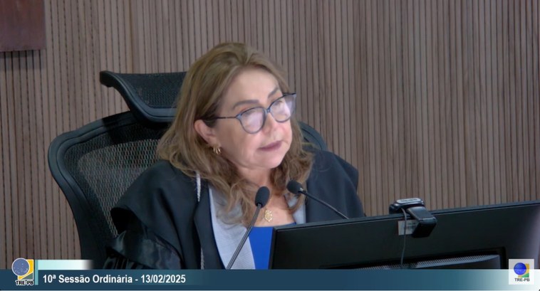 TRE-PB aprova votos de aplauso a novos representantes da OAB no CNJ #PraTodosVerem: A imagem é um frame do vídeo da Sessão Ordinária do TRE-PB em que aparece uma mu...